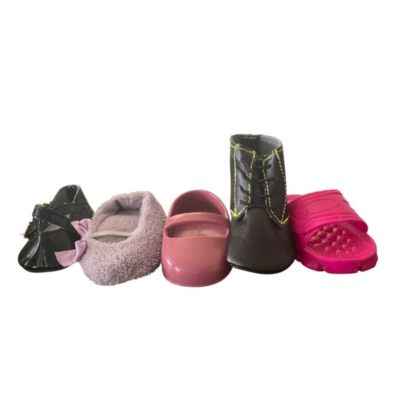 Missing Pair 18-Inch Doll Shoes (6 shoes) - Picture 1 of 6